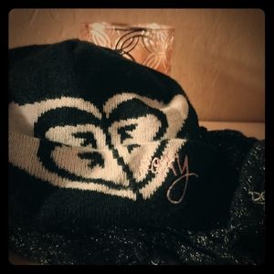 Roxy hat and scarf bundle.